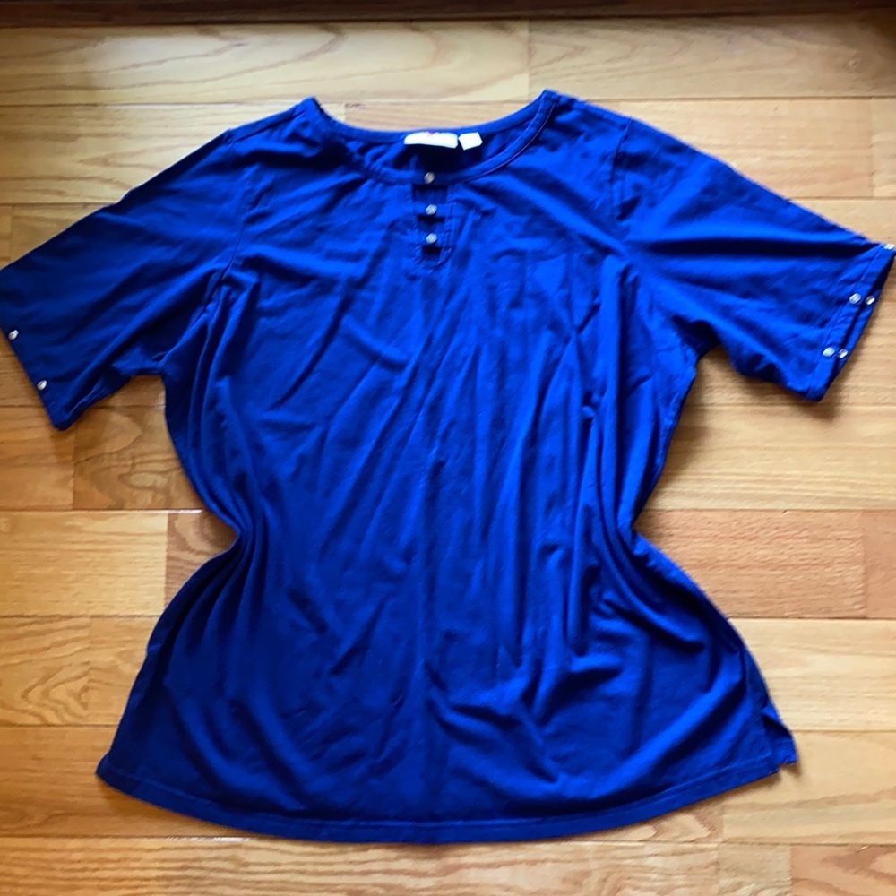 NWOT Quacker Factory Navy Top with Bling